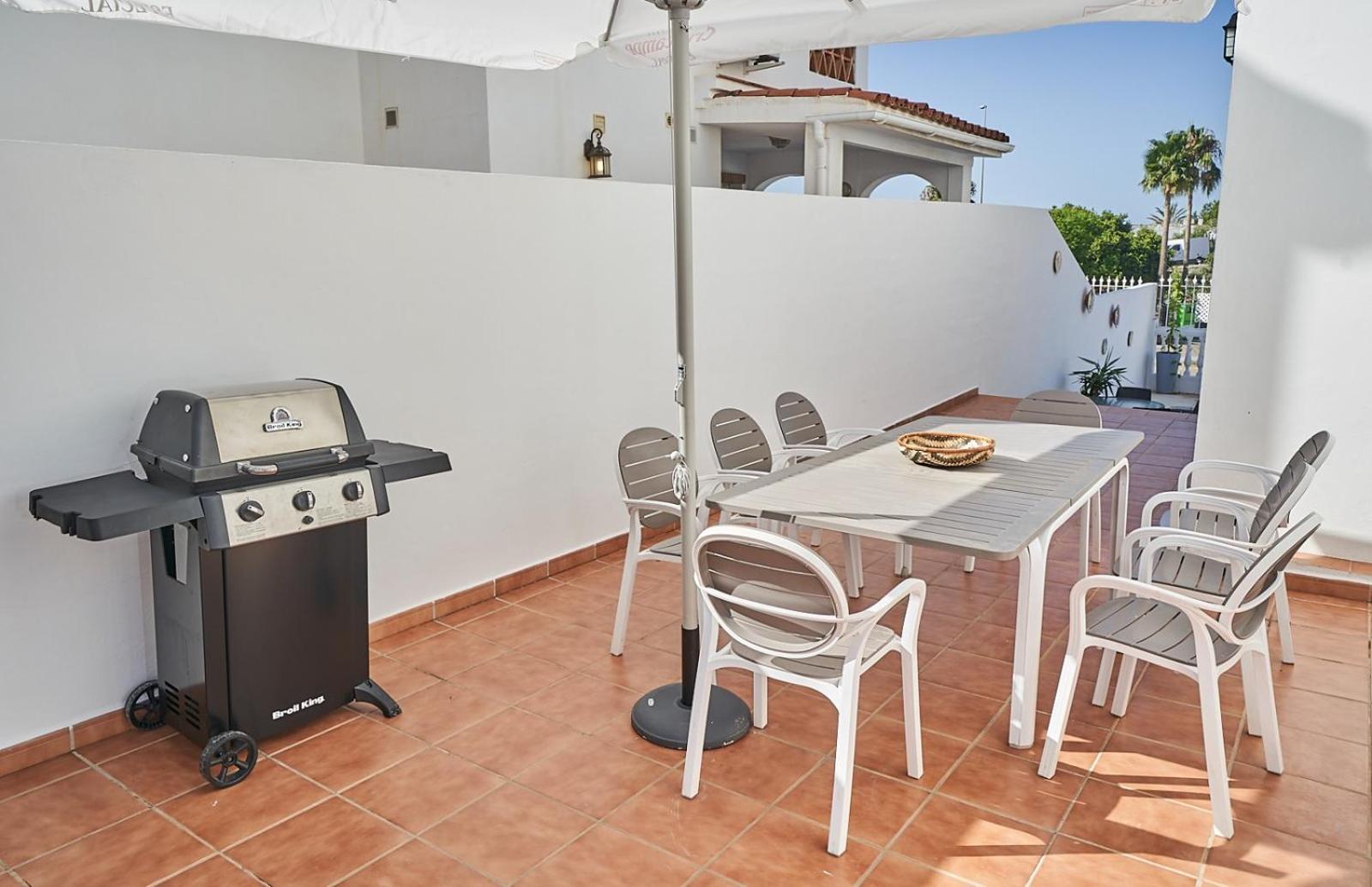 Villa Pura - Private Jacuzzi & Heated Pool Nerja Extérieur photo