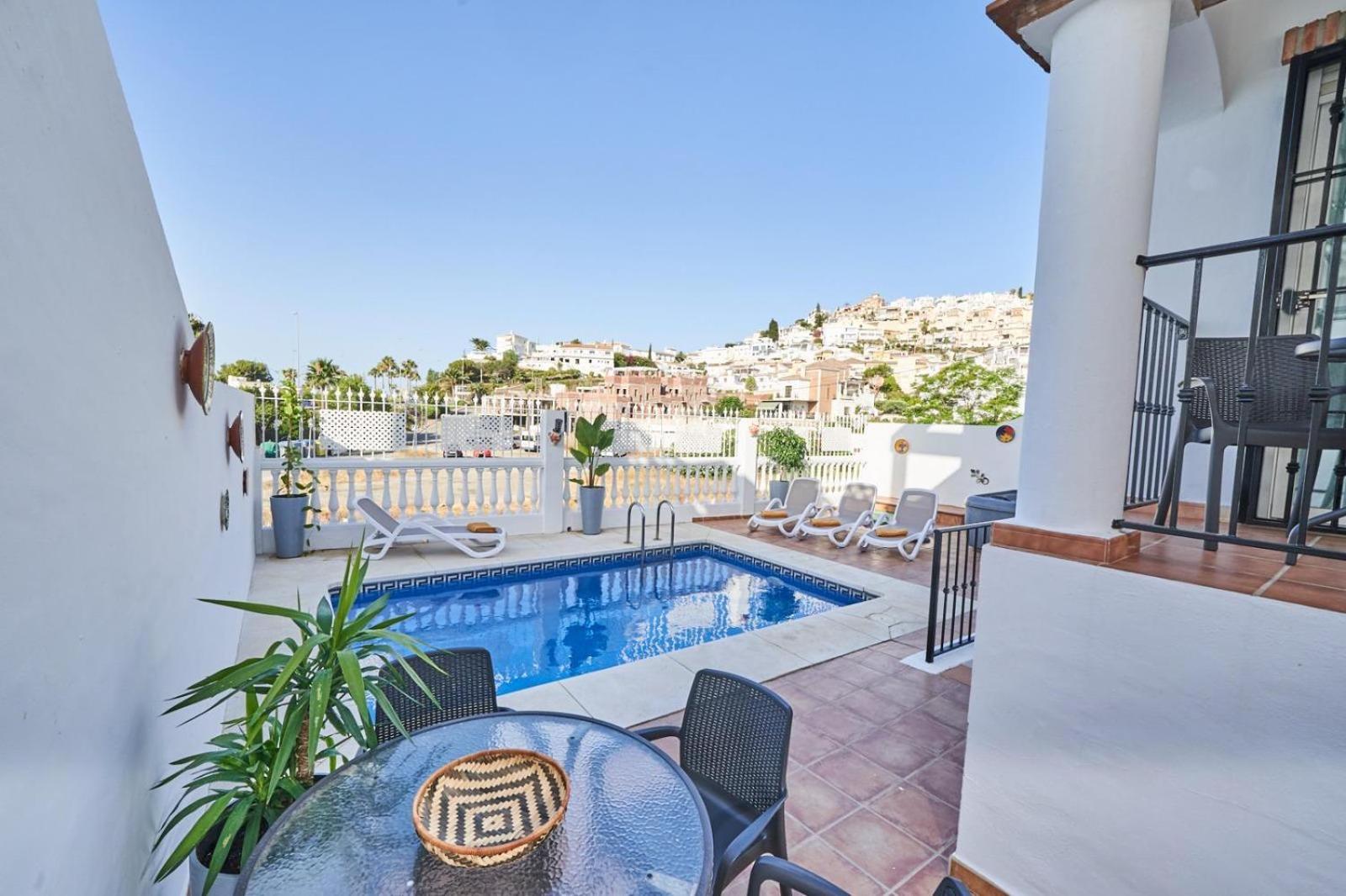 Villa Pura - Private Jacuzzi & Heated Pool Nerja Extérieur photo