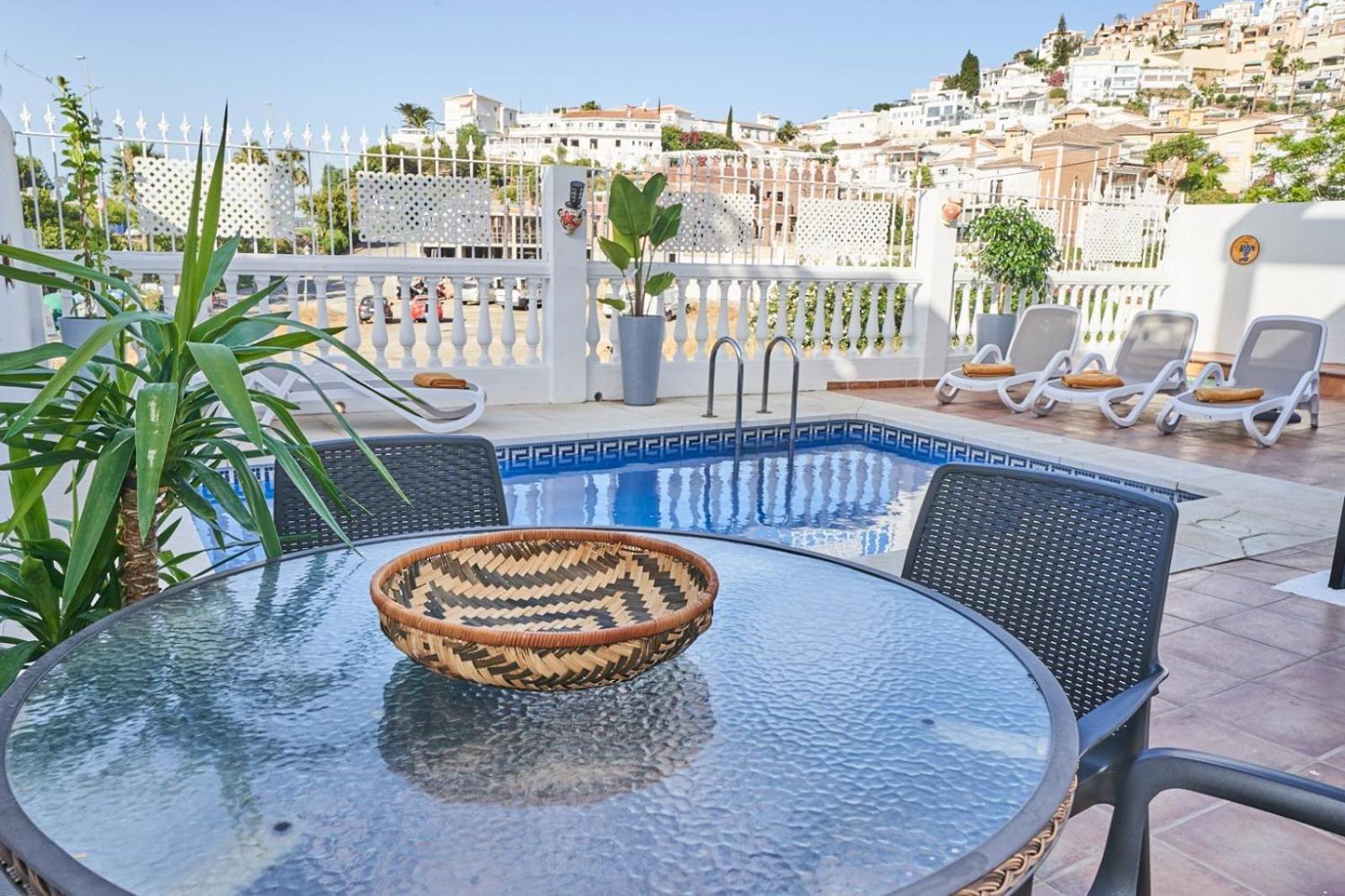 Villa Pura - Private Jacuzzi & Heated Pool Nerja Extérieur photo