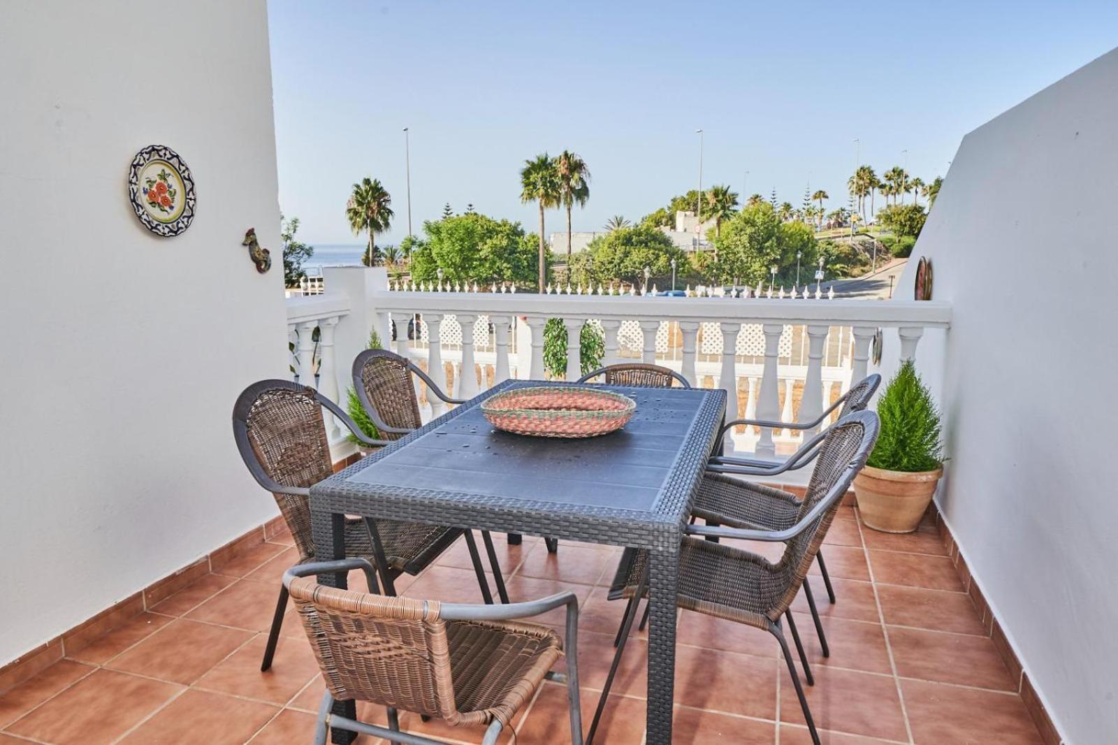 Villa Pura - Private Jacuzzi & Heated Pool Nerja Extérieur photo