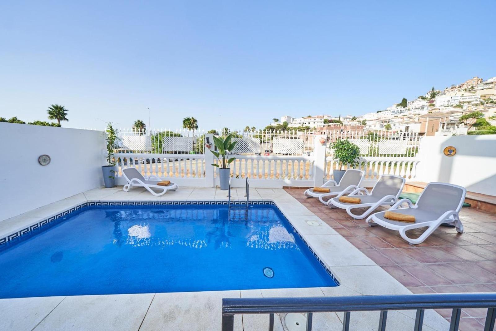 Villa Pura - Private Jacuzzi & Heated Pool Nerja Extérieur photo